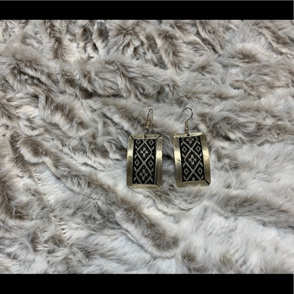 Vintage Embroidered Silver Earrings - Picture 4 of 5